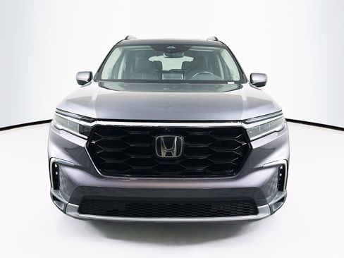 Used 2023 Honda Pilot Elite image 2