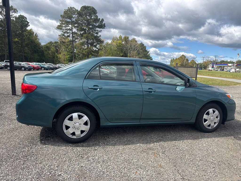 Used 2010 Toyota Corolla LE FWD image 13