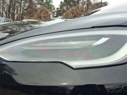 Used 2022 Tesla Model S Plaid image 9