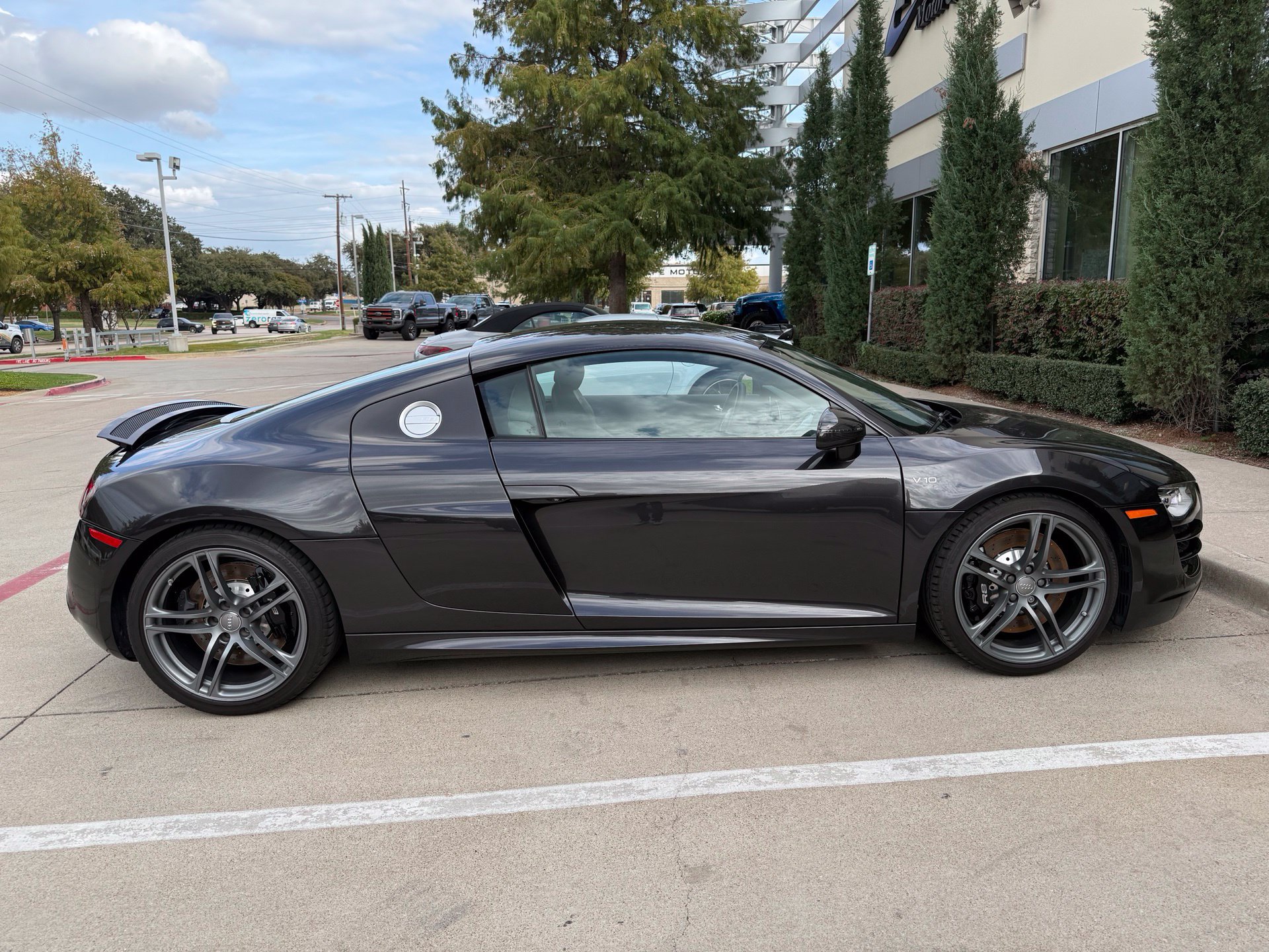 Used 2012 Audi R8 V10 AWD/4WD image 8