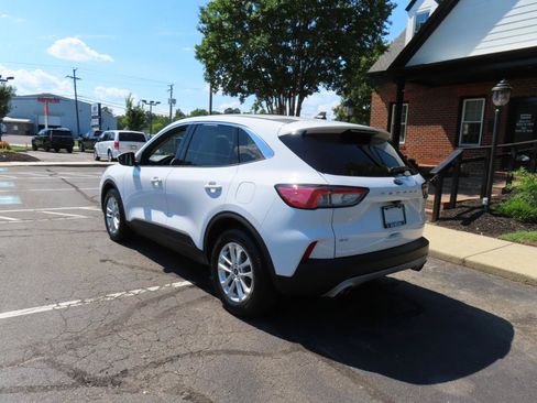 Used 2020 Ford Escape SE FWD image 5