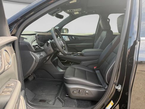 New 2026 Buick Enclave Avenir w/ Super Cruise Package FWD image 10