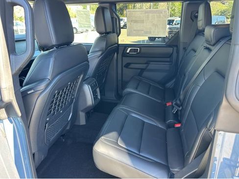 New 2025 Ford Bronco Badlands image 14