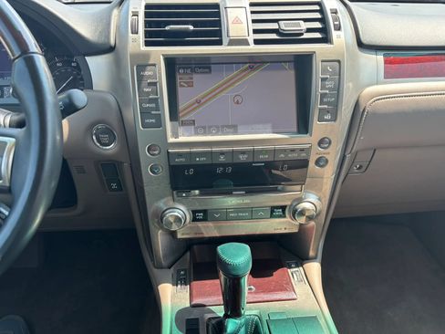Used 2019 Lexus GX 460 Premium AWD/4WD image 23