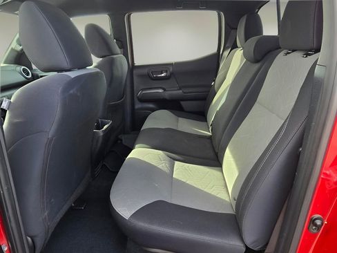 Used 2021 Toyota Tacoma TRD Off-Road image 14