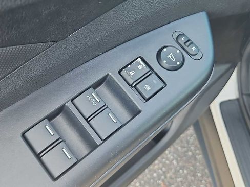 Used 2016 Honda CR-V LX image 15