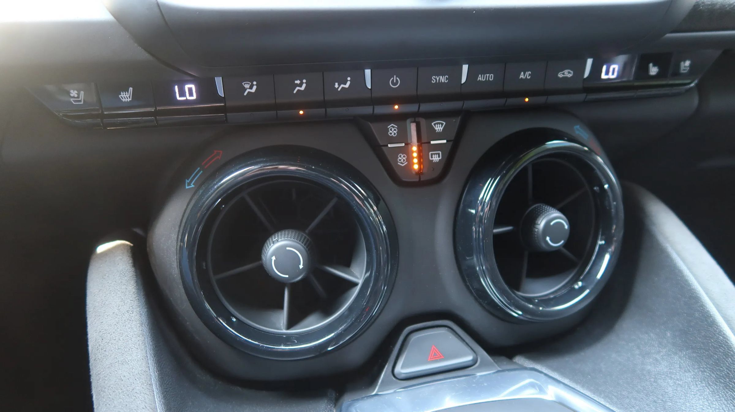 Used 2018 Chevrolet Camaro ZL1 RWD image 33