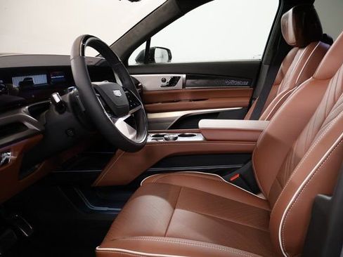 New 2026 Cadillac Vistiq Platinum image 12