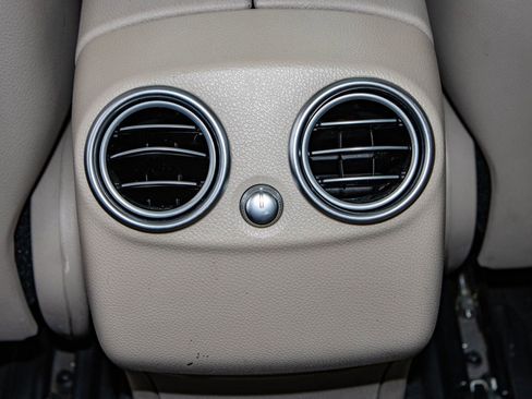 Used 2021 Mercedes-Benz GLC 300 w/ Premium Package image 20