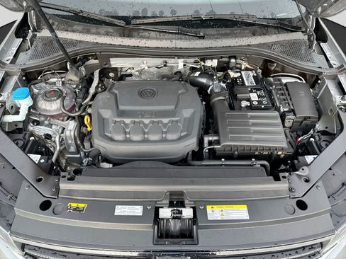 Used 2023 Volkswagen Tiguan SE R-Line FWD image 21