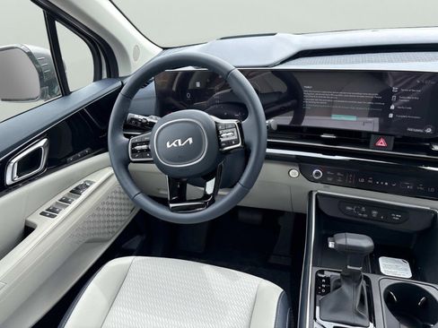 New 2026 Kia Carnival SX Prestige FWD image 11