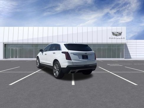 Certified 2024 Cadillac XT5 Premium Luxury w/ LPO, Floor Liner Package AWD/4WD image 11