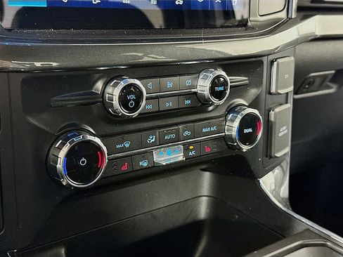 Used 2022 Ford F150 XLT w/ Equipment Group 302A High image 16