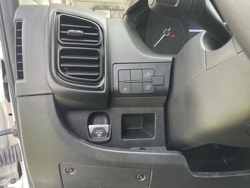 Used 2023 RAM ProMaster 2500 w/ Premium Appearance Group FWD image 14
