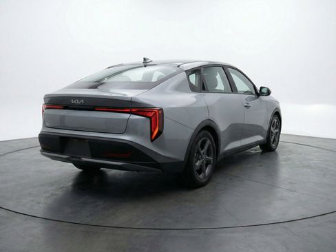 Used 2025 Kia K4 LXS FWD image 9