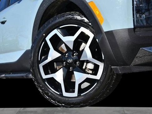 Used 2022 Hyundai Santa Cruz Limited image 3