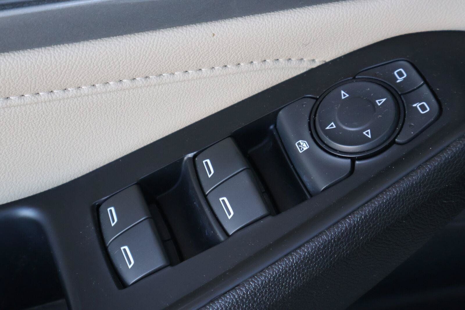Used 2023 Chevrolet Traverse LS FWD image 21