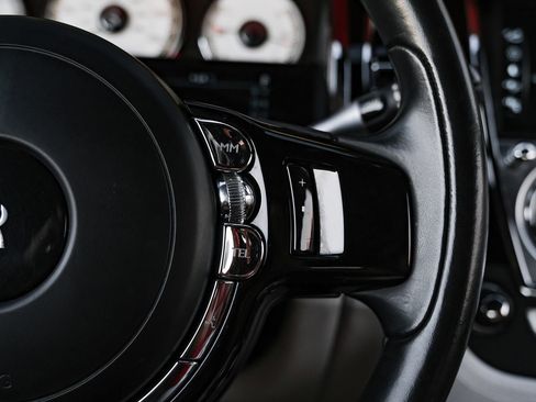 Used 2020 Rolls-Royce Wraith image 27