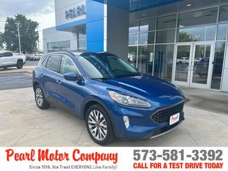 Used 2022 Ford Escape Titanium image 1
