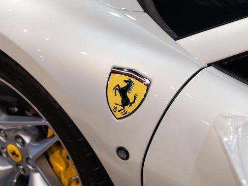 Certified 2023 Ferrari F8 Tributo RWD image 12