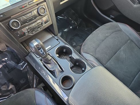 Used 2018 Ford Explorer XLT w/ Equipment Group 202A image 27