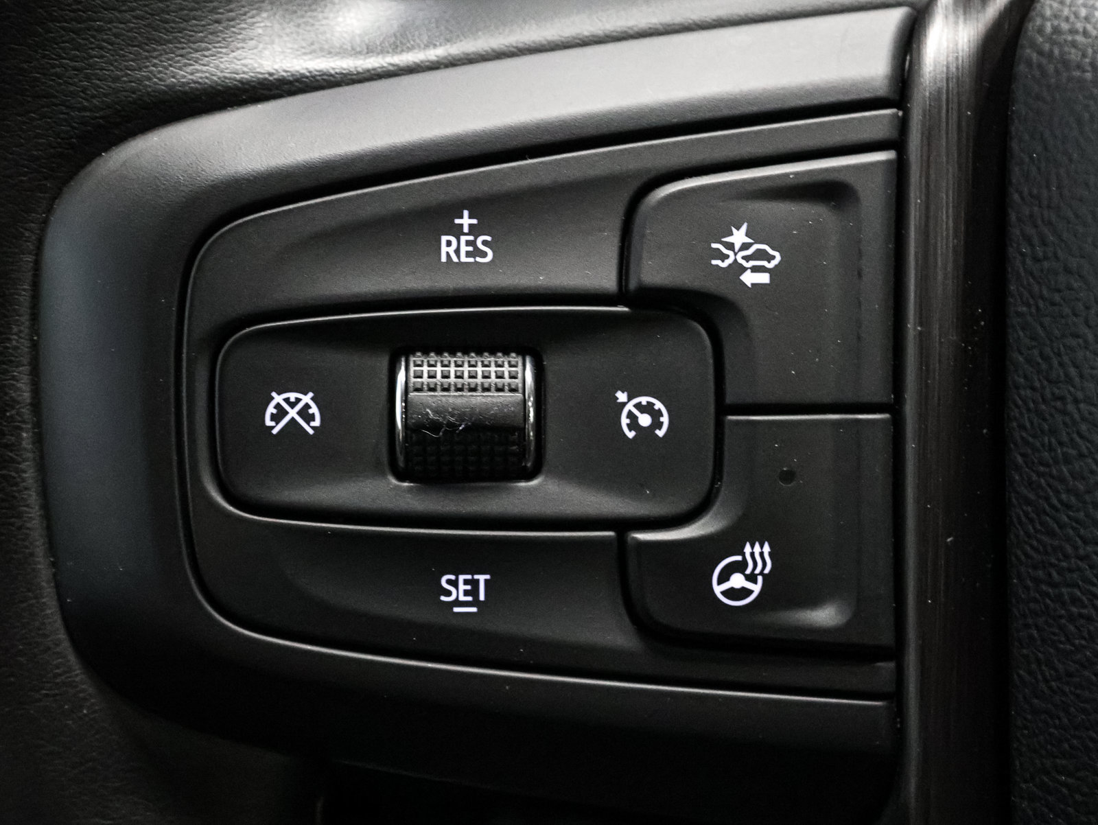 Used 2024 GMC Sierra 3500 AT4 w/ Technology Package AWD/4WD image 37