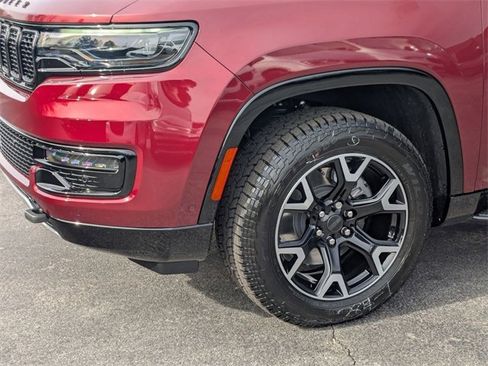 New 2025 Jeep Wagoneer Series II image 8
