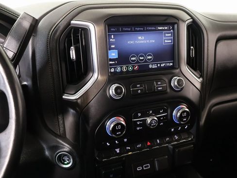 Used 2022 GMC Sierra 2500 AT4 w/ AT4 Preferred Package image 5