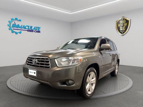 Used 2010 Toyota Highlander Limited image 1