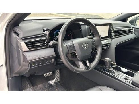 Certified 2025 Toyota Camry SE FWD image 22
