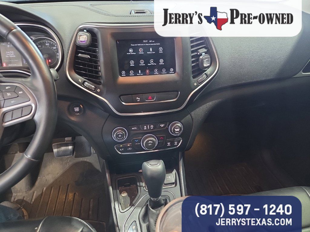 Used 2019 Jeep Cherokee Latitude Plus FWD image 9
