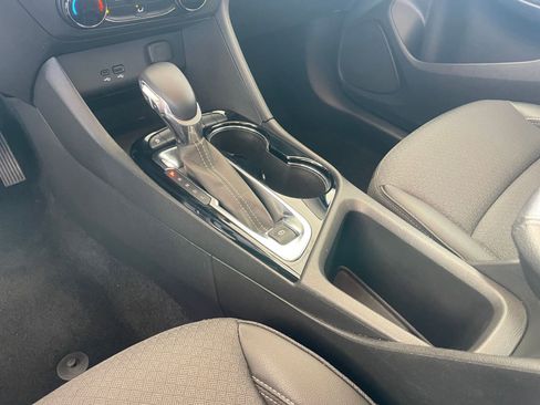 Used 2025 Buick Encore GX Preferred image 39