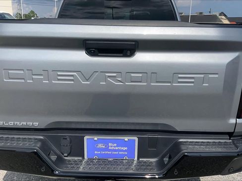 Used 2025 Chevrolet Colorado Z71 w/ Z71 Convenience Package 2 AWD/4WD image 31