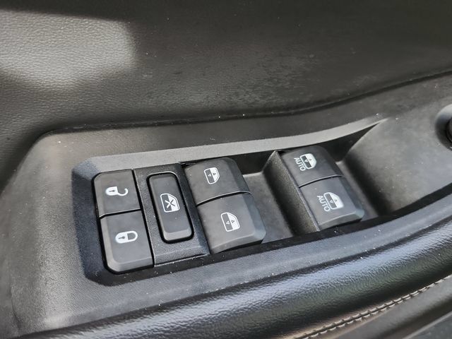 Used 2021 Jeep Grand Cherokee L Limited RWD image 25