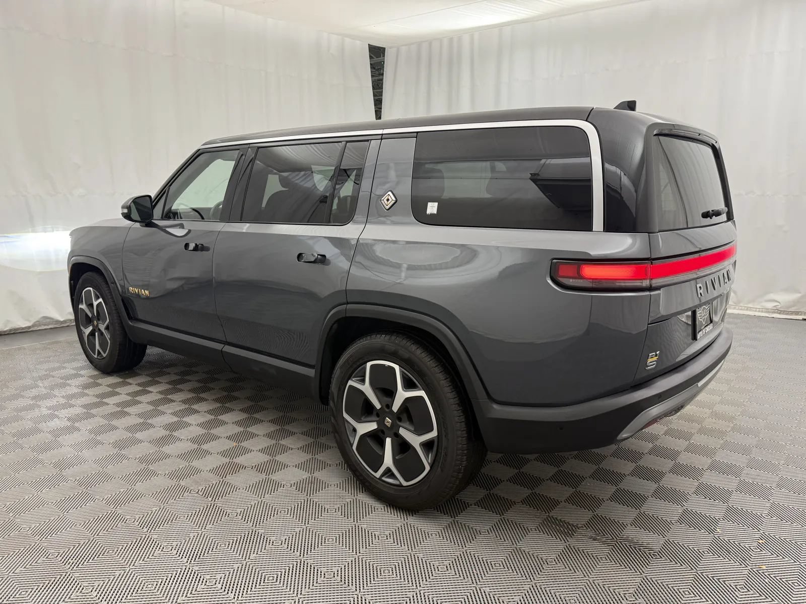 Used 2024 Rivian R1S Adventure Quad AWD/4WD image 8