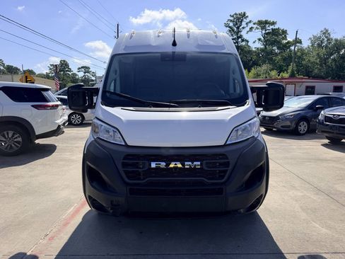 Used 2023 RAM ProMaster 2500 FWD image 3