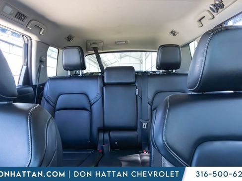 Used 2023 Nissan Pathfinder SL AWD/4WD image 15
