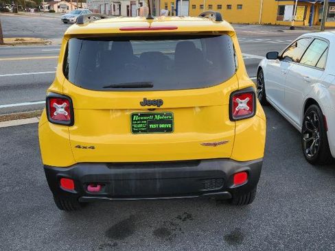 Used 2017 Jeep Renegade Trailhawk w/ Safety & Security Group AWD/4WD image 6