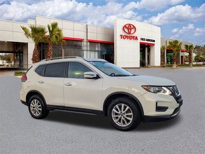 Used 2017 Nissan Rogue SV