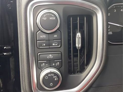 Used 2020 GMC Sierra 1500 SLE w/ SLE Value Package image 20