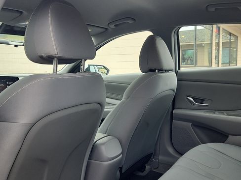 Certified 2023 Hyundai Elantra SEL w/ Convenience Package FWD image 24