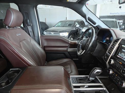 Used 2015 Ford F150 Platinum w/ Equipment Group 701A Luxury AWD/4WD image 33