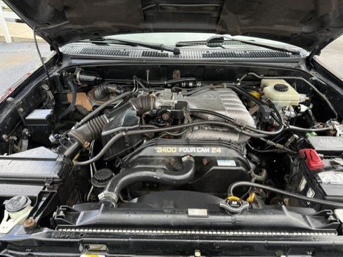 Used 2001 Toyota 4Runner SR5 w/ Sport Pkg AWD/4WD image 9