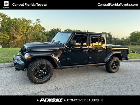 Used 2024 Jeep Gladiator Sport image 1