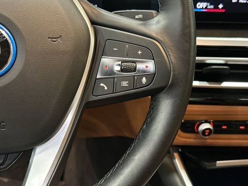 Used 2023 BMW i4 eDrive35 w/ Premium Package RWD image 28