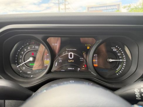 Used 2024 Jeep Wrangler High Altitude AWD/4WD image 21