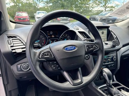 Used 2019 Ford Escape SE FWD image 11
