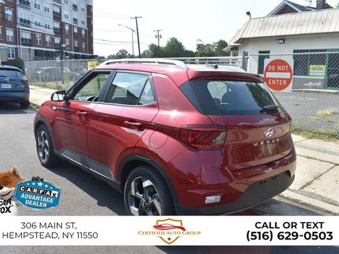 Used 2026 Hyundai Venue SEL FWD image 8