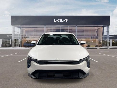 New 2026 Kia K4 LXS image 3