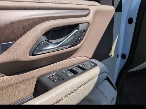 Certified 2024 GMC Yukon Denali AWD/4WD image 16